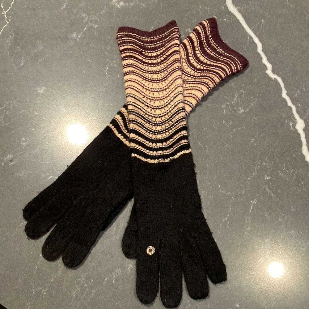 Calvin Klein gloves